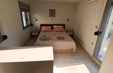 Doukas Home - Photo 12