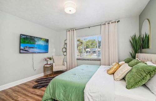 Tropical Retreat with Heated Pool & Firepit - Foto 14