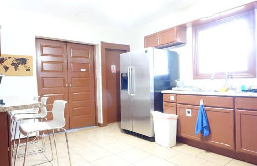 1 Bus Stop To NYC-Hot Tub-EWR Airport-Free Parking - Foto 35