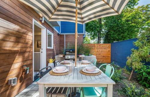 Rooftop Patio with Waterview, Private Garden & Grill 3BR 3BA- Modern Cityscape - Foto 12