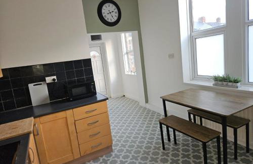 Rectory5 - 5 bedroom 7 beds Parking Perfect for Contractors - Foto 12