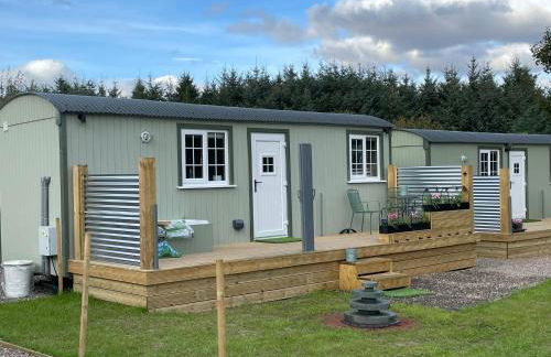 The Swallow Shepherds Hut at Bee Happy Breaks Scotland - Photo 1