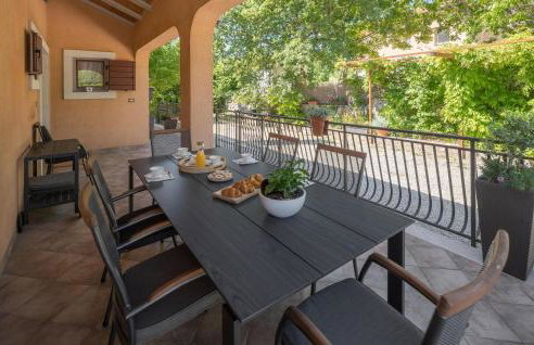 Lovely Home In Tinjan - Photo 18