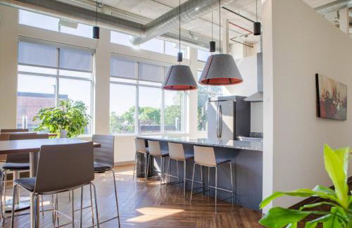 Luxury Studio Apt Near Brady St with Balcony and City View - Foto 20