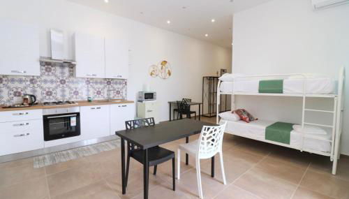 Fly Zone Capodichino home - Photo 5