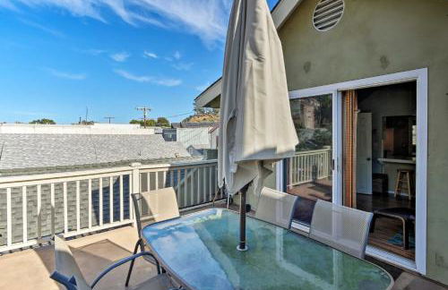 Tropical Island Escape with Deck, Walk to Avalon Bay - Foto 18