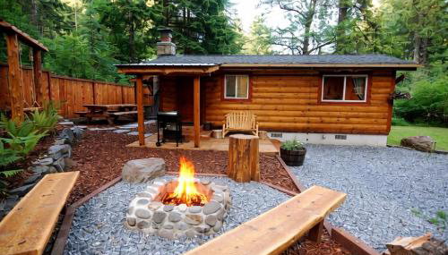 Knotty Shack- Unique Tiny Log Cabin with Hot Tub - Foto 1