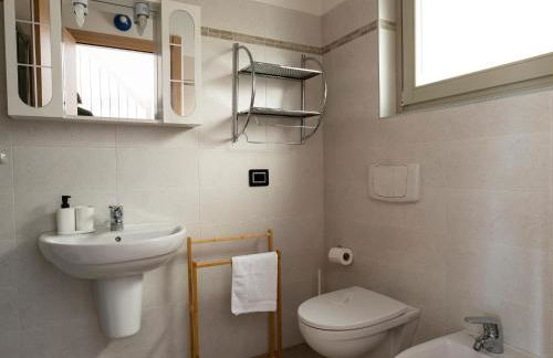 EnjoyIseoLake - Cherubino - Nice 2 floors apartment with pool, terrace and a terrific lake view - Photo 11