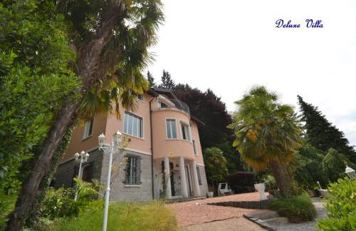 Villa Rina Deluxe and Cottage - Photo 2