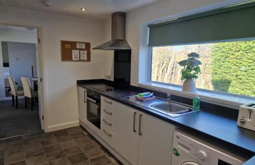 Warsett Crescent, 5 bedrooms near the coast. - Foto 2