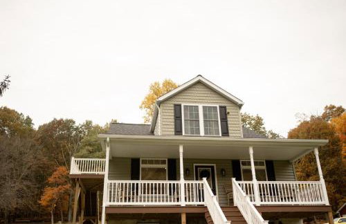 Historic Sears River Home (Main Level) on 10 Acres - Foto 22