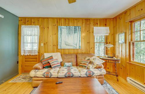 Private Dock and Beach! Lakefront Adirondacks Escape - Foto 11