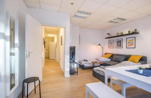 Spacious Two BR Close To Stadtpark and Street Parking - Foto 7