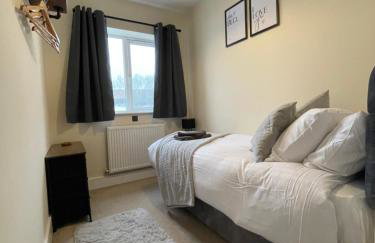 4 bed house perfect for contractors - Foto 10