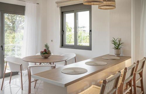 Sol Luxury Apartment - close to the beach with a private heated mini pool - Foto 38