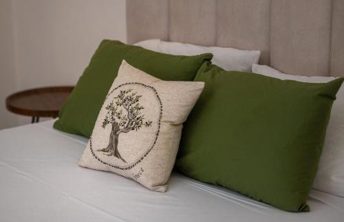 Central, Calm with Courtyard - Foto 47