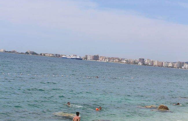 AZAR LUXURY SUITES - Photo 78