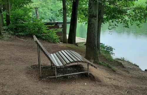 Gelbe Koffer - Design-Apartment in Schiffweiler - 2 Parkplätze - Self-Check-in - ruhig & naturnah - Foto 33