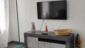 Donatella House - Photo 2