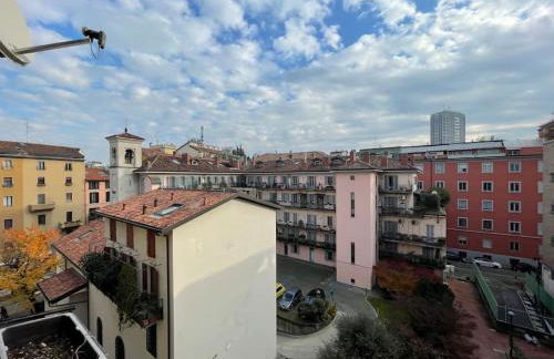 [Duomo walking distance]modern flat with free wifi - Foto 19