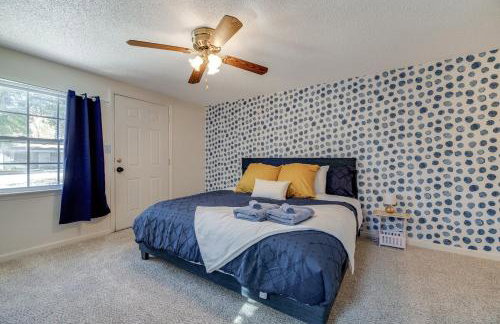 Retro! - 4BR Near Sav Airport - Foto 2