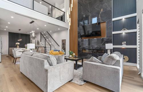 Luxurious Newly Built 5 BR 6 Bath Home w/ Rooftop - Foto 5