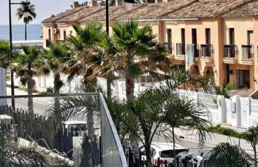 Luxury complex beachfront apartment, infinity pool, sauna, gym and large terrace - Foto 26