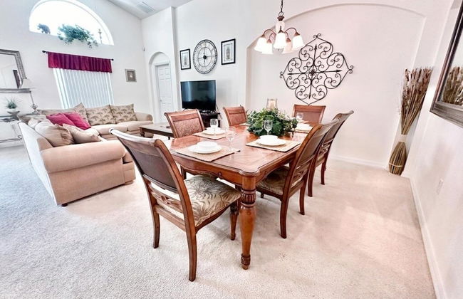 Cozy 4 Bed Pool Home With Game Room 4 Bedroom Home by RedAwning - Foto 28