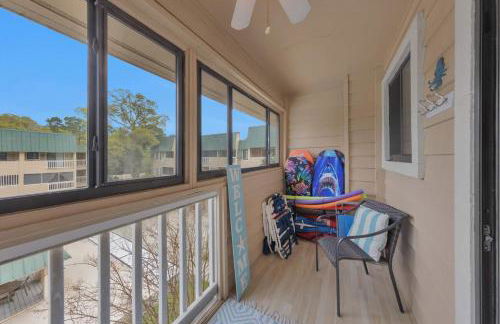 Beachy Days Escape - Cozy Haven Steps From Beach! - Foto 34