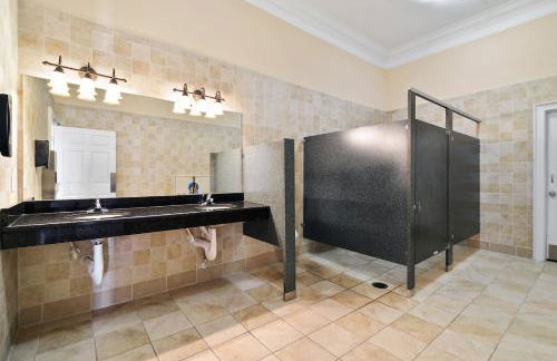 Stylish 3BR Condo Near Disney Pool, Gym & More! - Foto 42