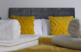 ETIHCITY - 3 Bedroom Semi - Free Parking near Etihad Stadium, Tourist attractions, Manchester City Centre, Transport and Motorway Links next to McDonald's - Sky n Netflix - Foto 47