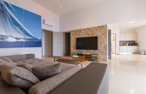 Lovely Apartment In Lukovo With Wifi - Foto 3