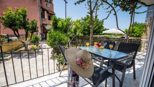 Irini Apartments and Studios - Foto 2