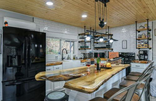 Tranquil Mountain Retreat With Hot Tub Pet Friendly - Foto 1