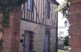 Petite Maison Romantique au calme, Cœur Historique, vue Ville et Jardin - Foto 2