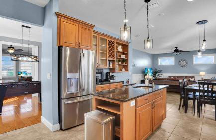 Modern home - 3K sqft - 5BR & 11 beds - brand new HOT TUB - 6 miles to AMI beaches - Foto 29