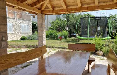 Charming village house with pool - Photo 11