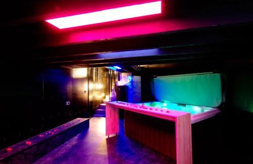 Mieuxqualhotel jacuzzi privatif La retro - Foto 3