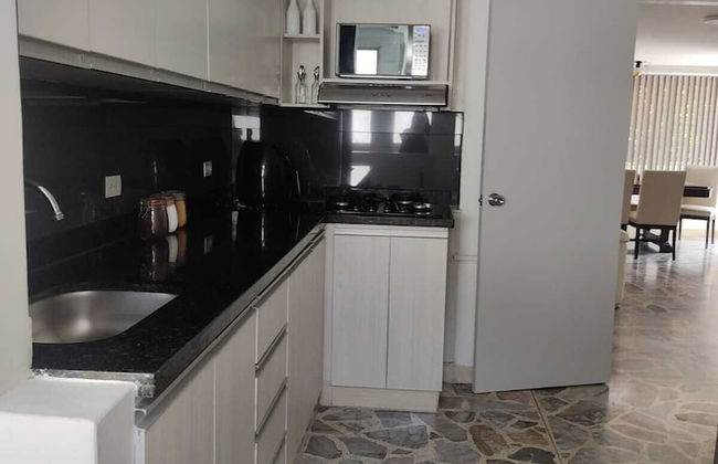 El Poblado - La Frontera - Foto 32