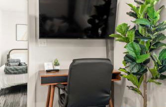 2BR Apartment in DT with Parking - Foto 12