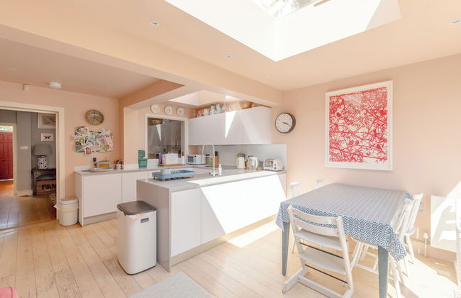 Beautiful Family-Friendly 3BD House - North Sheen - Foto 18