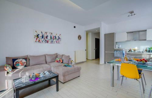 Asia Apartment Laveno Center - Happy Rentals - Photo 16