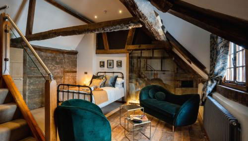 Old Infirmary - Photo 2