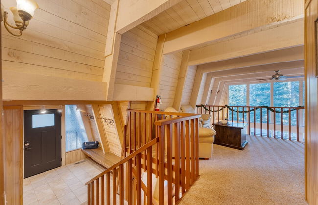 Lundy Bearden Serene Tahoe Retreat With Deck Fireplace and Forest Views - Foto 20