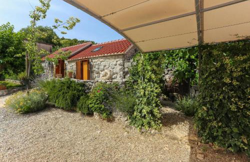 Home Sweet Home traditional Dalmatian house with pool - Photo 26