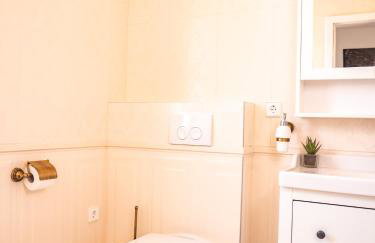 Elegant Hvar town villa with pool - Photo 40