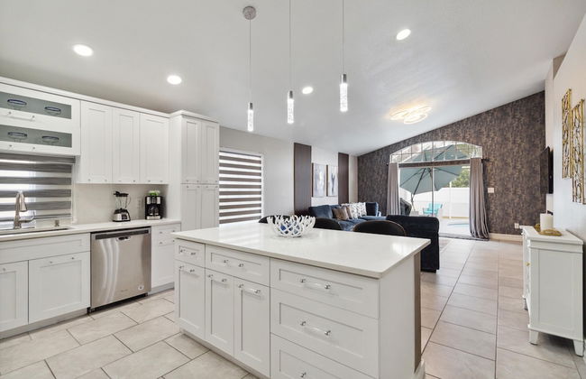 Fascinating Private Pool and Game-room, Near Disney!! - Foto 9