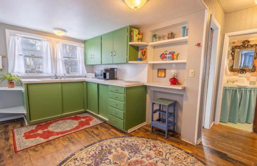 Rustic 2 Bedroom Boho Apartment - Foto 10