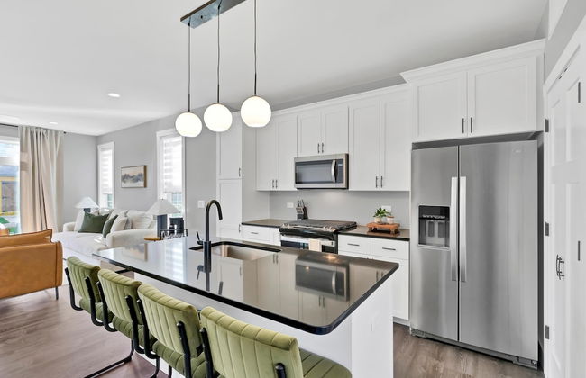 Move Over Rose - Photo 5