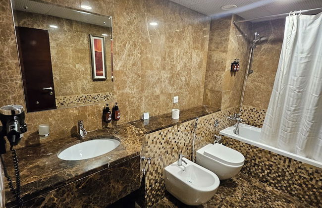 Tulip Creek Hotel Apartments - Photo 56